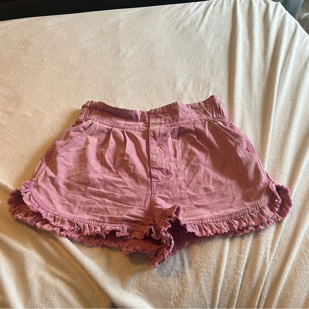 Pink high waisted TGLA ruffle shorts - Picture 3 of 9